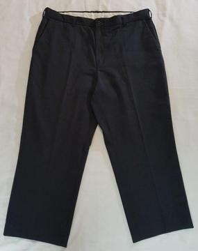 pantalon marca Delta talla 36 de segunda