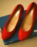 VENDO TACONES EN NOBUCK ROJOS UNA SOLA PUESTA 36