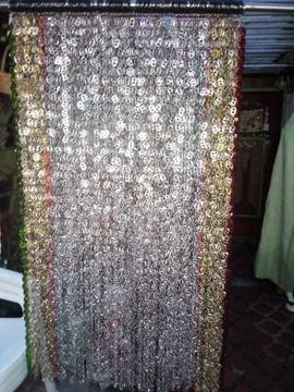 Hermosa cortina decorativa hecha a mano