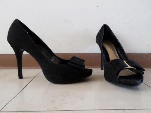 Tacones negros talla 40