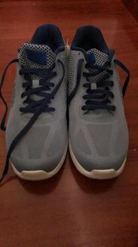 Tenis Nike Revolution 3
