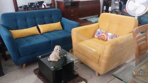 sofa y sillon confortable y mesa de centro todo de primera