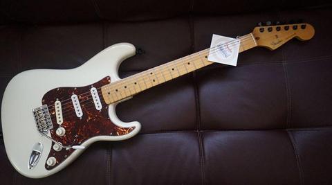 FENDER STRATOCASTER MADE IN USA AÑO 1990 OLYMPIC WHITE PICKGUARD BROWN TORTOISE NUEVO