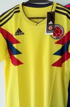 Ponte la camiseta de tu selección Colombia