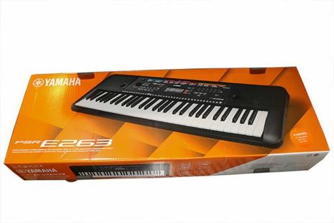 Piano Yamaha E263