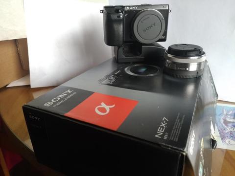 Vendo Cámara Sony Nex7. Caja Original