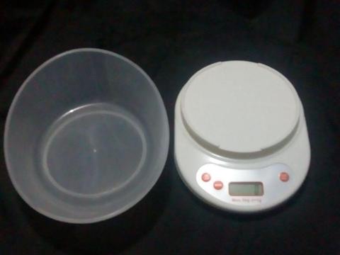 Balanza Digital 5kg hasta 1gr Con Tasa plastica, gramera, bascula, dieta,pesa