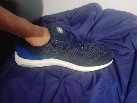 Magníficos Tenis Adidas Negros