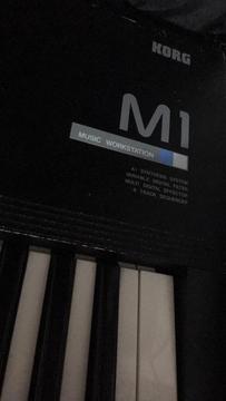 Piano Korg M1 para Repuestos