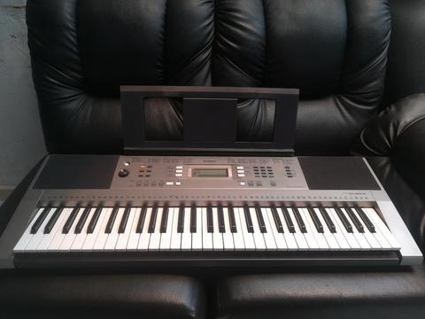 Organeta Yamaha E353