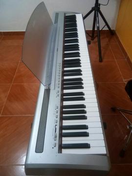 Espectacular Digital Piano P 95 Yamaha