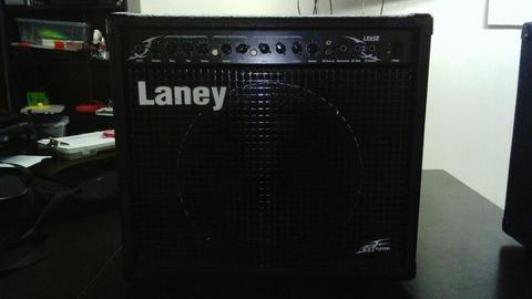 amplificador para guitarra marca Laney de 65w