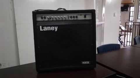 Amplificador profesional Laney de 65w para bajo