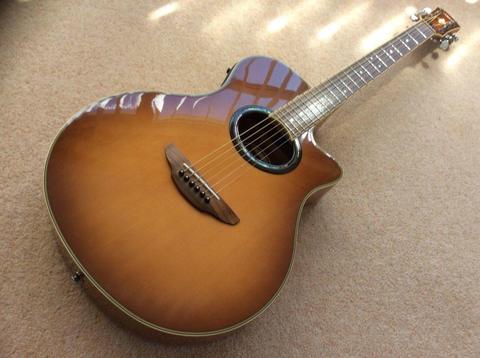 Yamaha APX 700 Electric/Acoustic Guitar