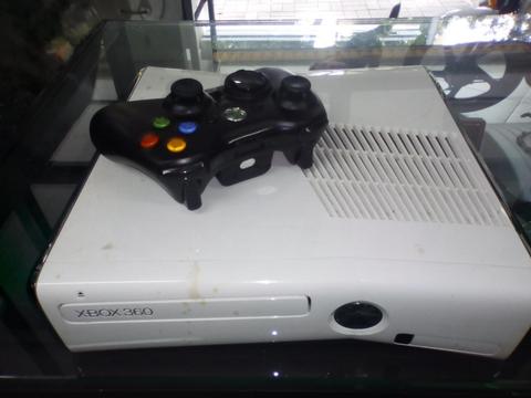 Consola Xbox 360 Color Blanco