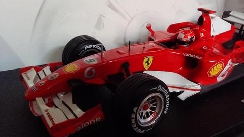 Ferrari 248 F1 Michael Schumacher Hotwheels Escala 1:18