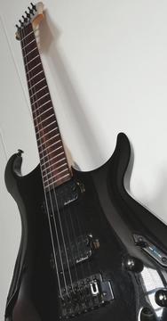 Guitarra Eléctrica Fanndec Usada Y Amplicador Laney Lx12
