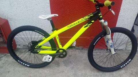 Bicicleta para Dirt Jump