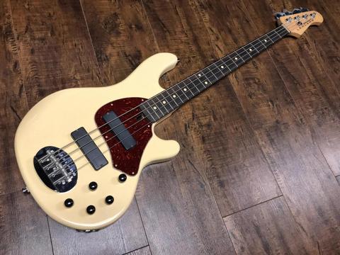 ¡Bajo Lakland 4401 VC como nuevo!