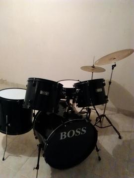 Bateria Boss con Doble Pedalera Pearl