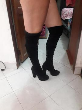 Se Vende Botas Negras Largas de Tacón