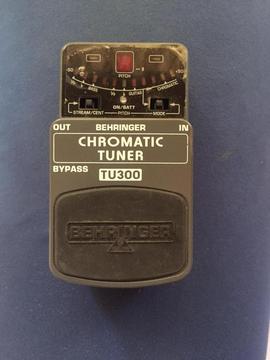 Pedal Chormatic Tuner Behringer Tu300