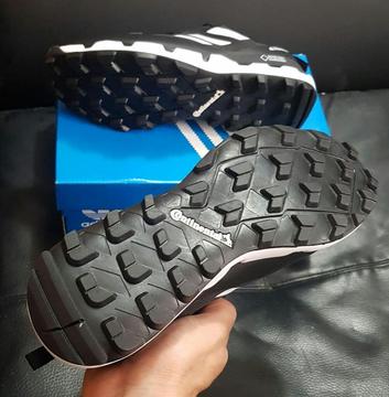 Zapatillas Adidas Terrex 375