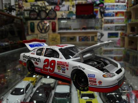 Nascar 29 Kevin Harvick Escala 1/24