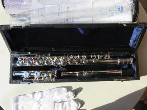 Flauta Traversa Yamaha Yfl211s Nueva