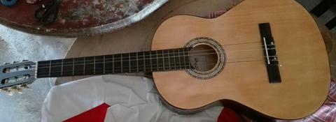 Se Vende Guitarra Acústica - Marca Miche