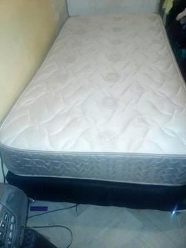 Base Cama con Colcho Resortado