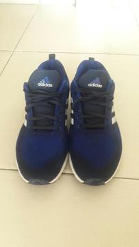 Vendo Tenis Adidas Talla 40