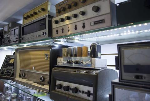 BUSTHER Reparación Tocadiscos Servicio Técnico Radiolas Restauramos Radios Antiguos