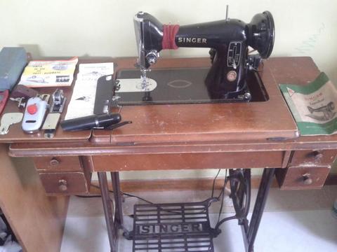 vendo maquina de coser singer antigua