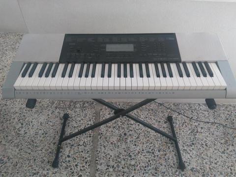 Teclado electrico Casio Stk 4200 de atril piano