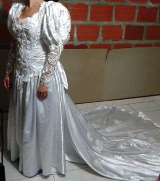 Vestido de novia económico y en muy buen estado