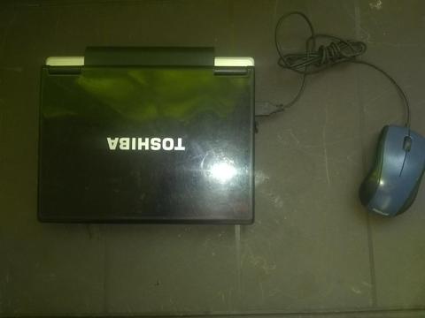 Vendo Mini Laptop Toshiba Usado