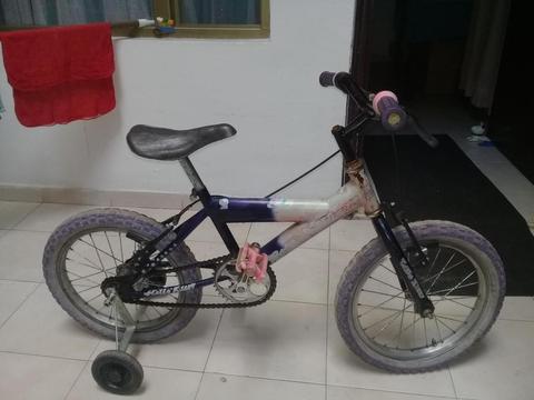 Ganga, baratísima Bicicleta tipo Cross rin 16 para niña usada con llanticas de aprendizaje