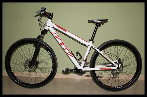 rin 27.5 precio fijo , mecanica, 7 y 3 vel , discos, Grupo Shimano y TOURNEY.. PERFECTO ESTADO