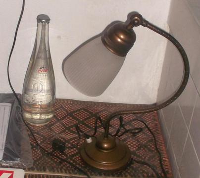 Lámpara antigua en perfecto estado 40mil pesos conforme a la foto