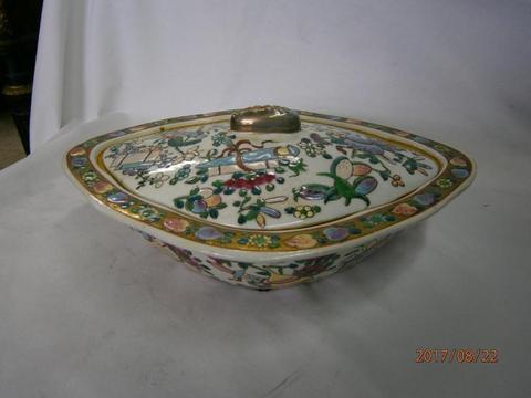 SOPERA PORCELANA CHINA OVALADA DECORADA FRUTAS