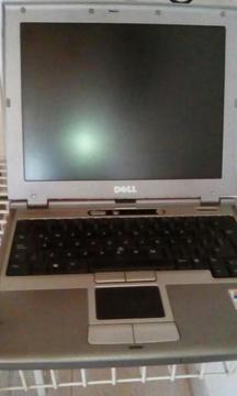 Dell Latitude D400 Lapto Funcional