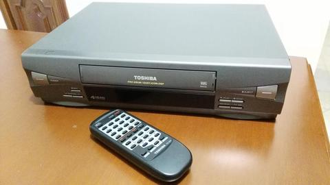 Reproductor peliculas VHS Toshiba M455 4 Cabezas con Control Remoto