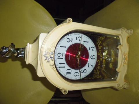 reloj antiguo funciona una parte la del reloj hay que repararla 3122802858