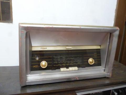 antiguo radio de tubos, coleccionable