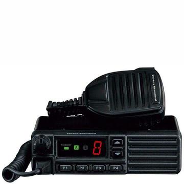 Radio Base De Comunicacion Vertex VX2100 Banda VHF, UHF 25 Vatios