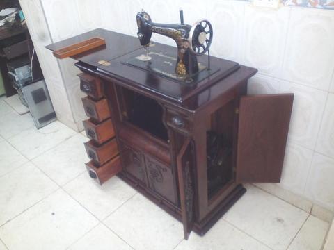 MAQUINA DE COSER ANTIGUA SINGER 1918 BELLO MUEBLE TALLADO EN ROBLE AMERICANO UNICA CAMBIO PERMUTO X HERRAMIENTA