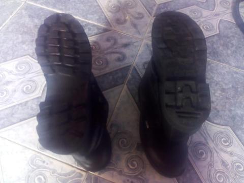 Vendo O Cambio Botas Talla 38 Y 39