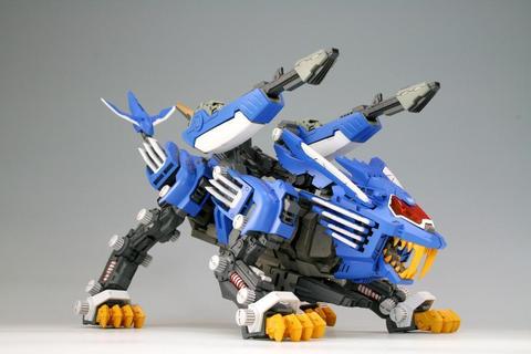 ZOIDS BLADE LIGER AB FIGURA ARMABLE