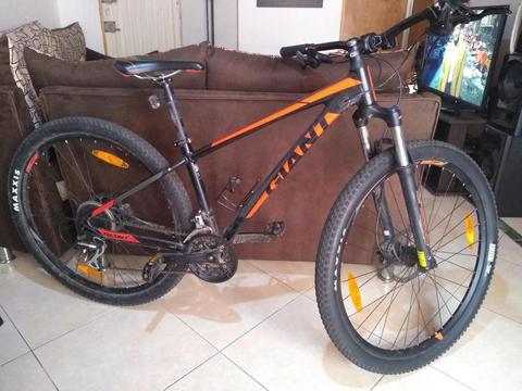 bicicleta GIANT thalon 3